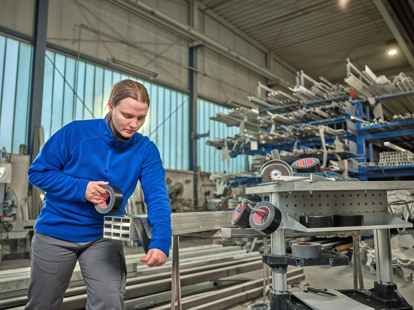 tesa® 4615RC 175µm utility grade duct tape with recycled share - 4615-duct-black-bundling-01-ap.jpg