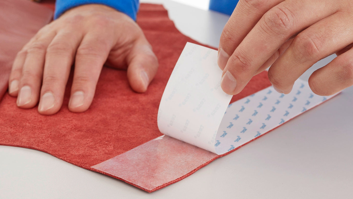 tesa® 4943 Double-sided non woven tape - tesa-4943-double-sided-non-woven-tape-step2of3.jpg