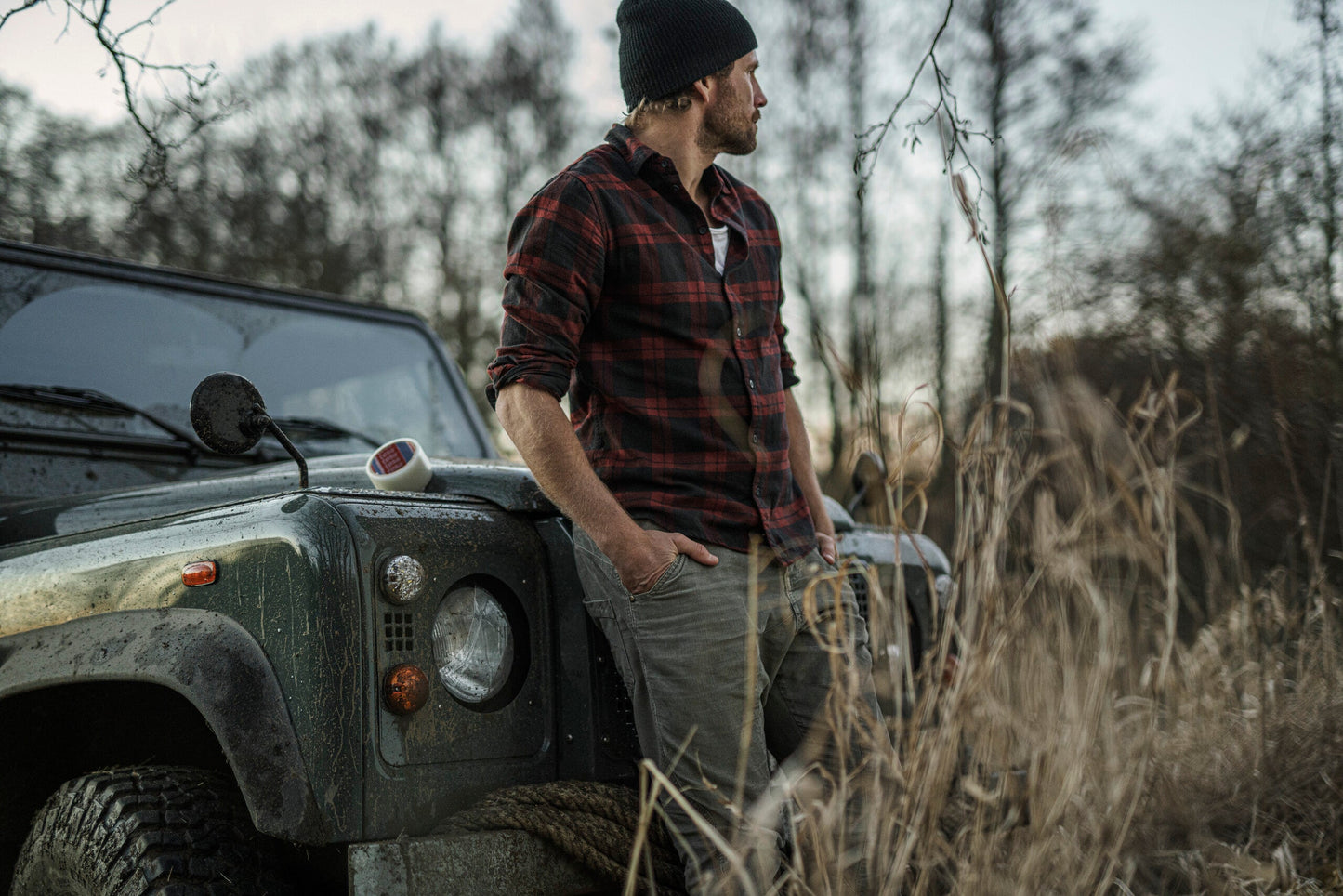 tesa® 56496DIY - tesa ultra-power-clear-repair model mood 02.jpg