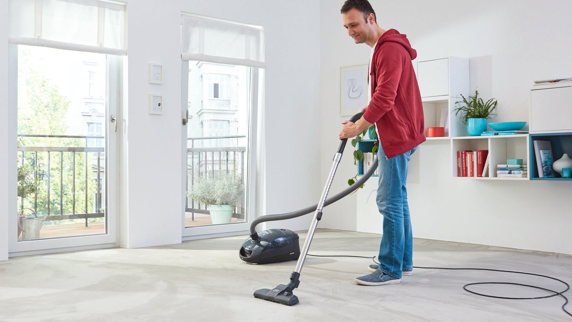 tesa® 64607DIY  - flooring-tape-extra-strong-hold step2of9 002.jpg