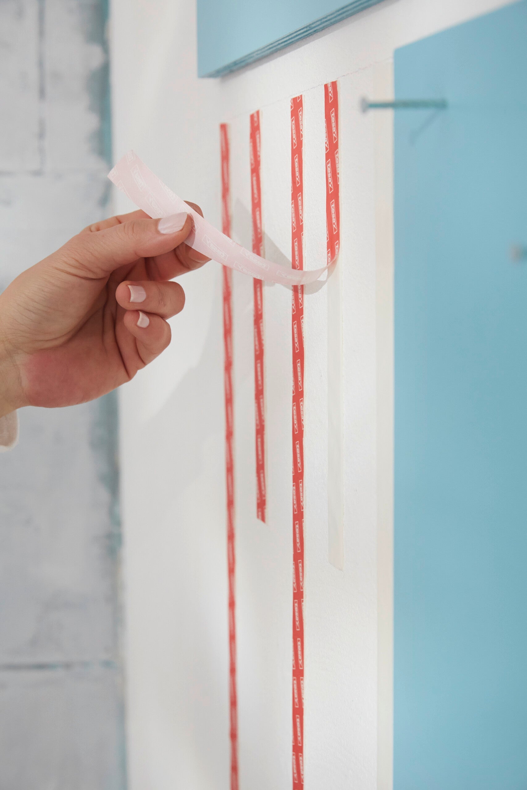 tesa® Powerbond 55791  - powerbond-ultra-strong-tape step 13of13 ap.jpg