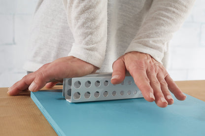 tesa® Powerbond 55791  - powerbond-ultra-strong-tape step 9of13 ap.jpg