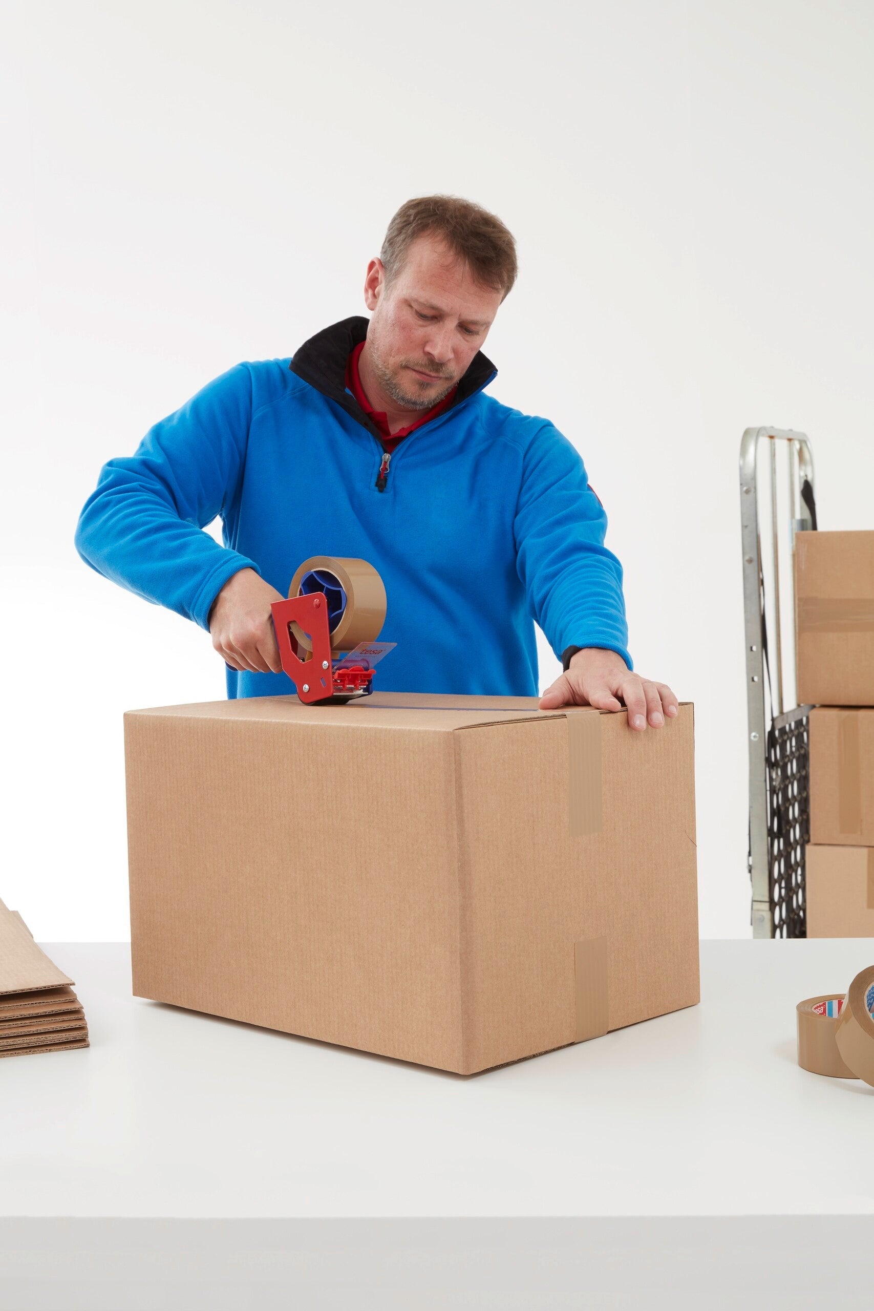 tesa® 4124 Premium Carton Sealing Tape - tesa-4124-premium-carton-sealing-tape-brown-02-ap.jpg