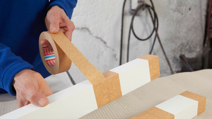 tesa® 4309 Temperature resistant masking tape for spray painting with subsequent oven-drying up to 120 °C - tesa-4309-masking-tape-for-paint-spraying-step1of7-ap.jpg