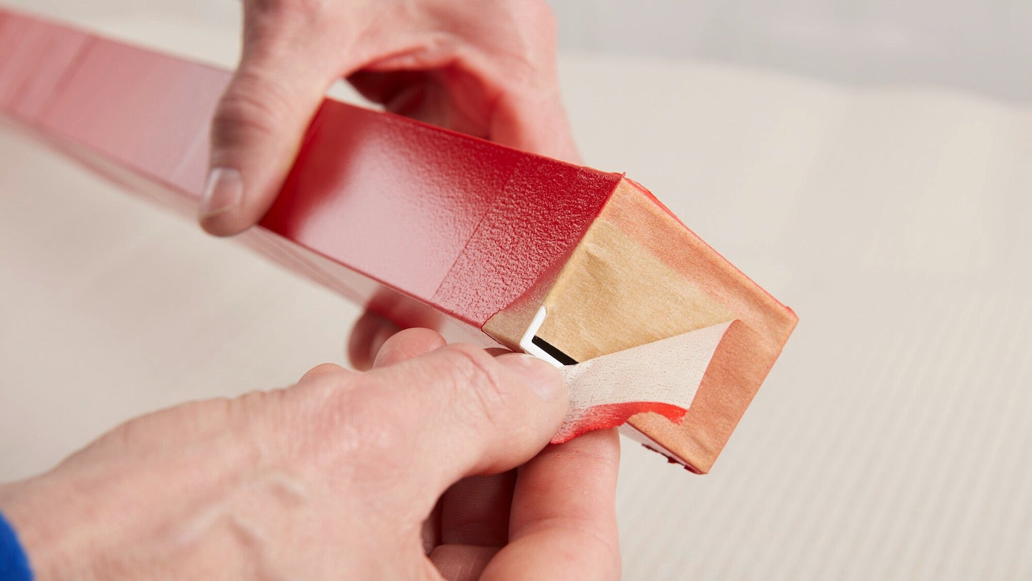 tesa® 4309 Temperature resistant masking tape for spray painting with subsequent oven-drying up to 120 °C - tesa-4309-masking-tape-for-paint-spraying-step3of7-ap.jpg