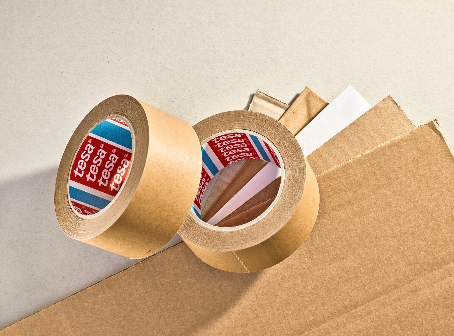 tesa® 4313PV12 High Adhesion Premium Packaging Tape with Paper from Responsible Sources - tesa-4313-high-performance-paper-carton-sealing-tape-05-ap.jpg