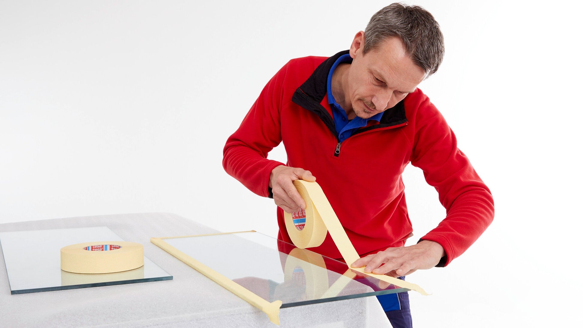 tesa® 4322 Extremely stretchable paper masking tape for paint work and packaging purposes - tesa-4322-paper-masking-tape-for-paintwork.jpg