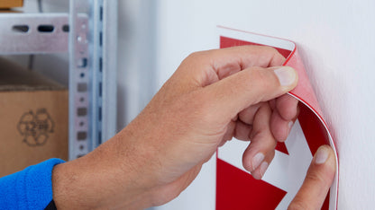 tesa® 4939 tesa® 4939 Removable d/s PET-cloth Tape - tesa-4939-double-sided-removable-pet-cloth-tape-step4of4.jpg