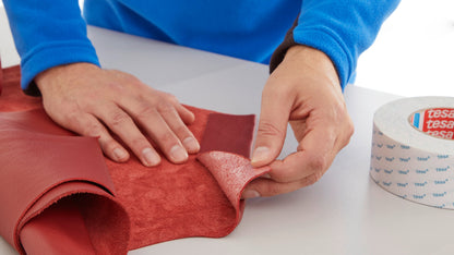 tesa® 4943 Double-sided non woven tape - tesa-4943-double-sided-non-woven-tape-step3of3-002.jpg