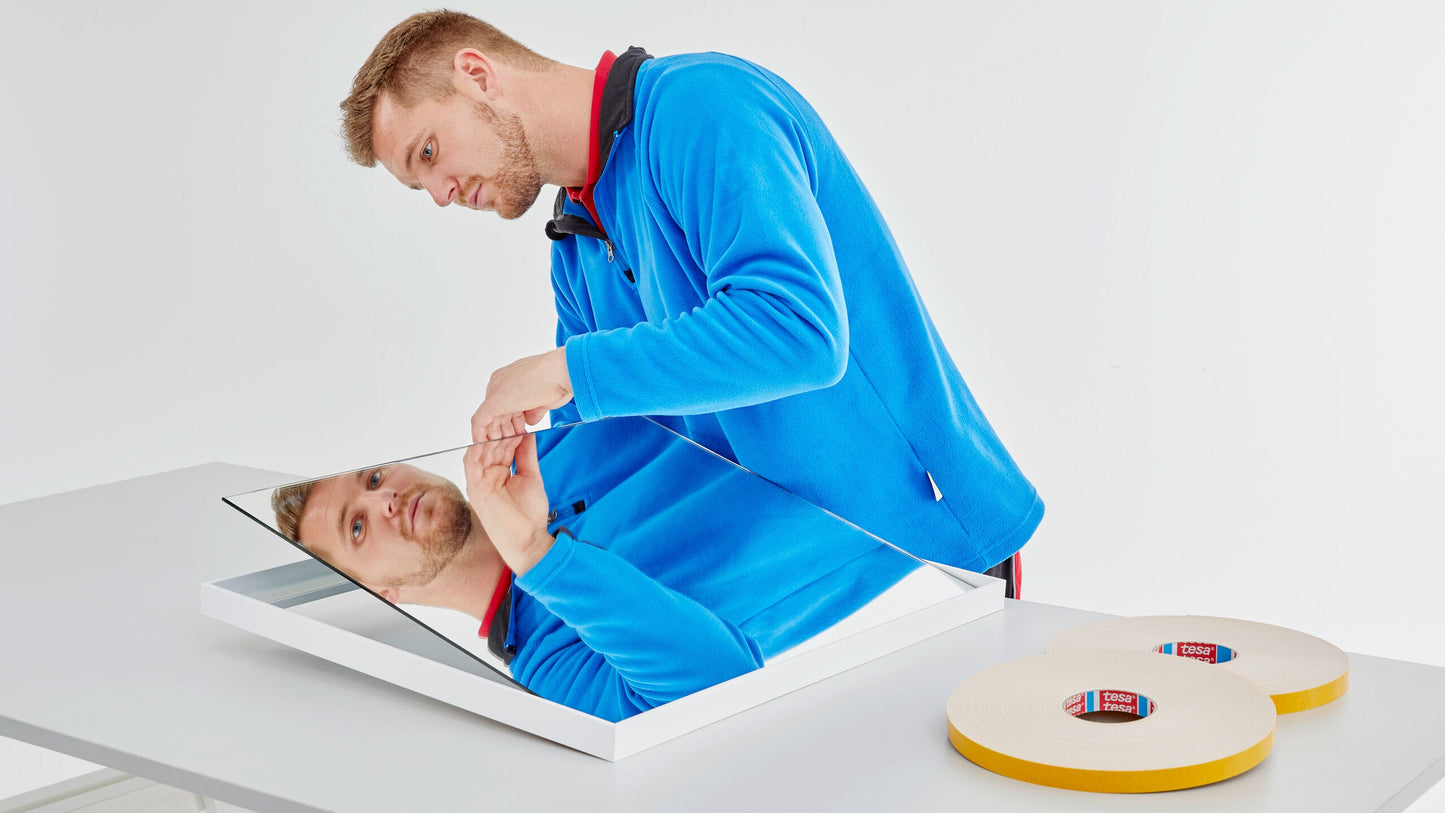 tesa® 4952PV0W tesa® 4952 Double-sided PE Foam Tape (1150 µm) - tesa-4952-double-sided-mirror-tape-step3of4-001.jpg