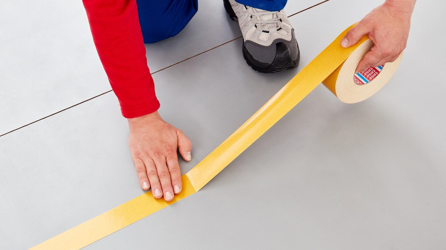 tesa® 4964 Double-sided tape with fabric backing - tesa-4964-double-sided-tape-with-fabric-backing-step2of7-ap.jpg