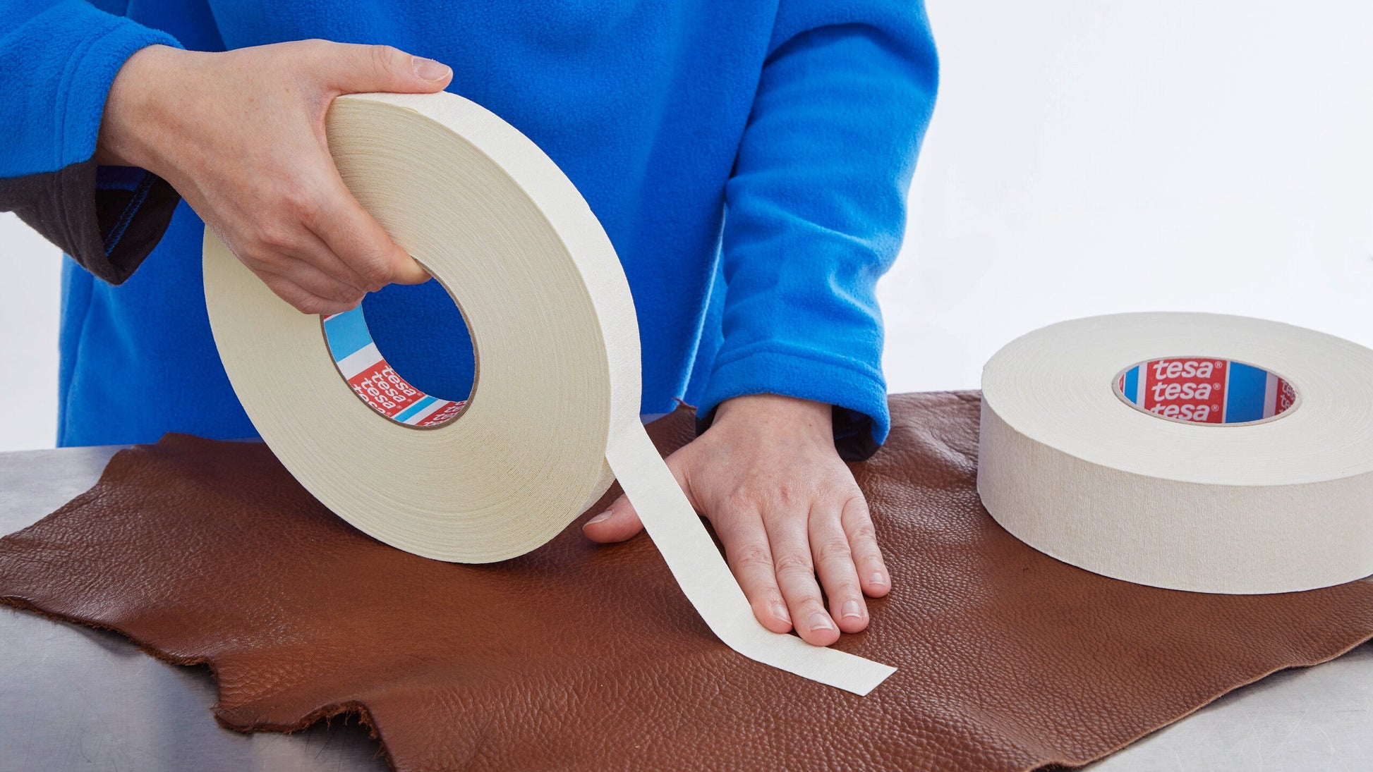 tesa® 4974 Double-sided tape with fabric backing - tesa-4974-double-sided-tape-fabric-backing-smooth-leather.jpg