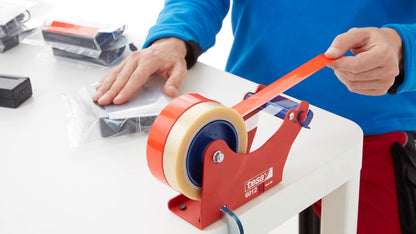 tesa® 6012 tesa® 6012 Manual multi-track Desk Dispenser - tesa-6012-manual-multi-track-desk-dispenser-step1of3-ap.jpg