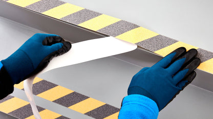 tesa® Professional 65538PRO Anti slip tape - black / yellow - tesa-60951-anti-slip-tape-black-yellow-step3of6-ap.jpg