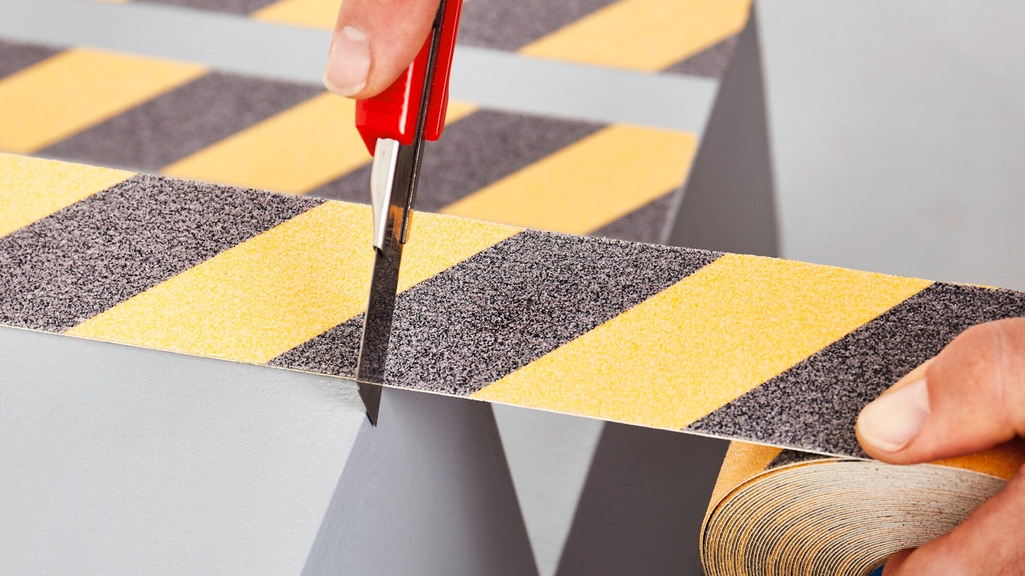 tesa® Professional 65538PRO Anti slip tape - black / yellow - tesa-60951-anti-slip-tape-black-yellow-step5of6-ap.jpg