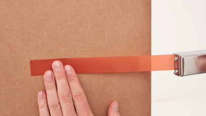tesa® 64286 Strapping tape for basic applications - tesa-64286-strapping-tape-for-basic-applications-step2of5-ap.jpg