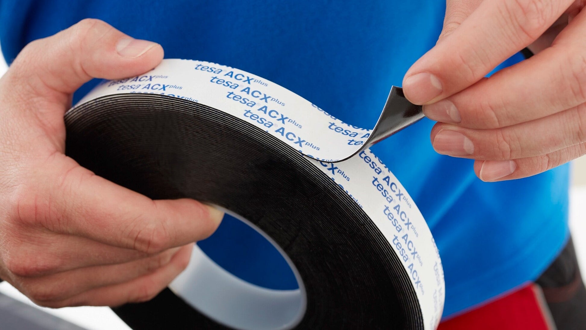 tesa® ACXplus 7063 800 µm double-sided acrylic foam tape - tesa-7063-acxplus-800-double-sided-acrylic-foam-tape-step1of4-ap.jpg