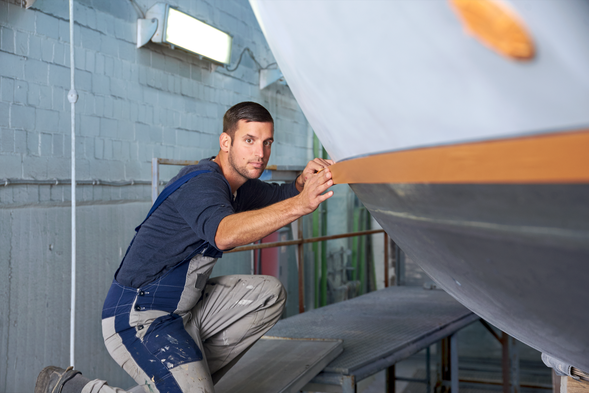 tesa® 4342 For Sharp, Clean, and Flat Paint Edges - tesa-precision-mask-4342-mask-fixation-5-app.png