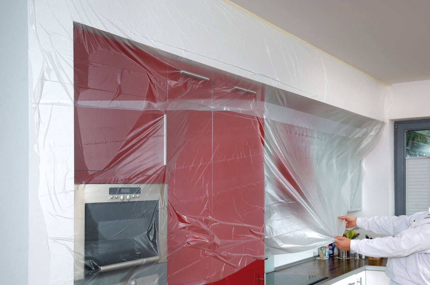 tesa® Professional 4368 2-in-1: Masking film with surface protection tape - tesa 04368 ap 004.jpg