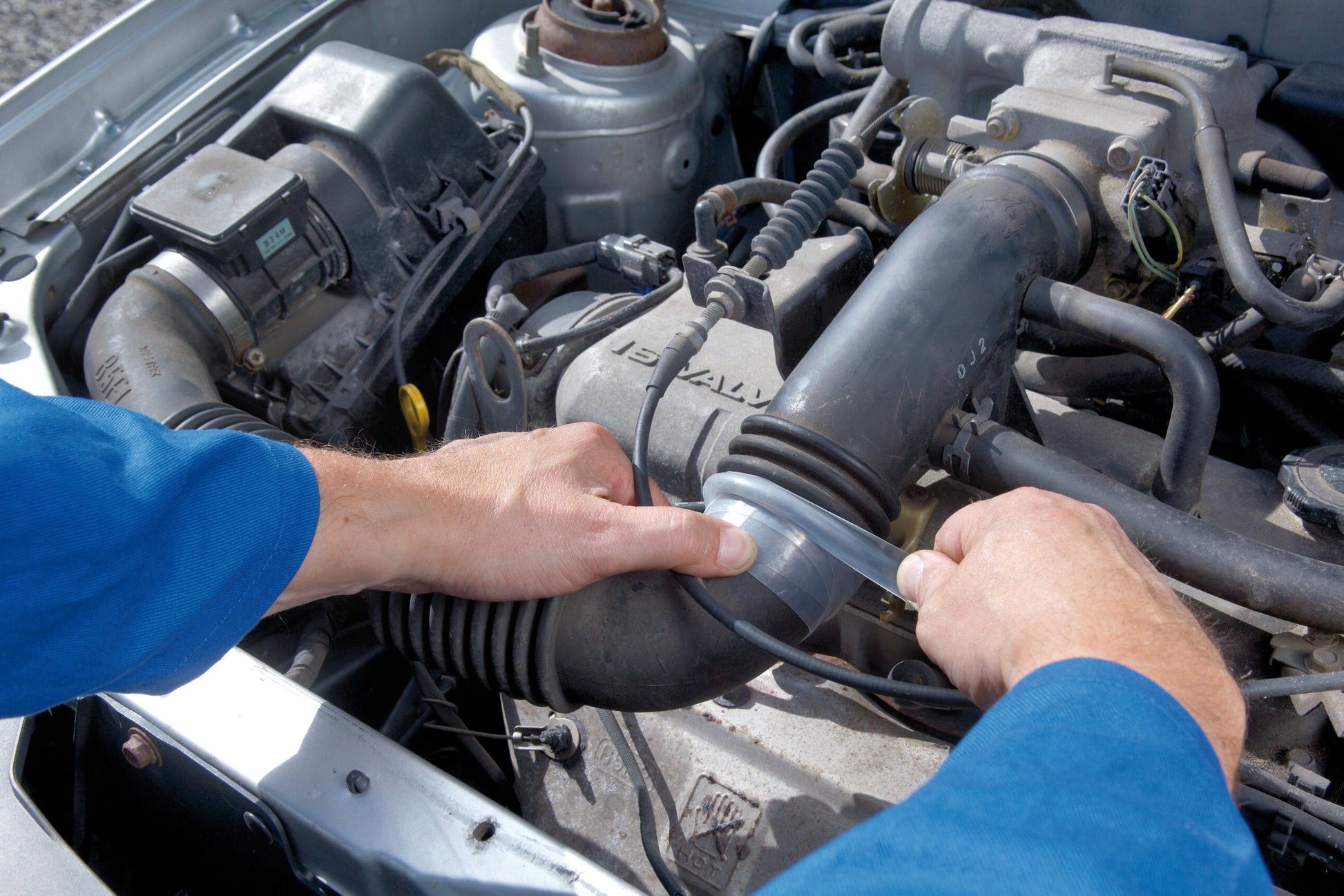 tesa® Professional 4600PRO Self-welding silicon tape for an instant hermetic seal - tesa 04600 ap 076.jpg