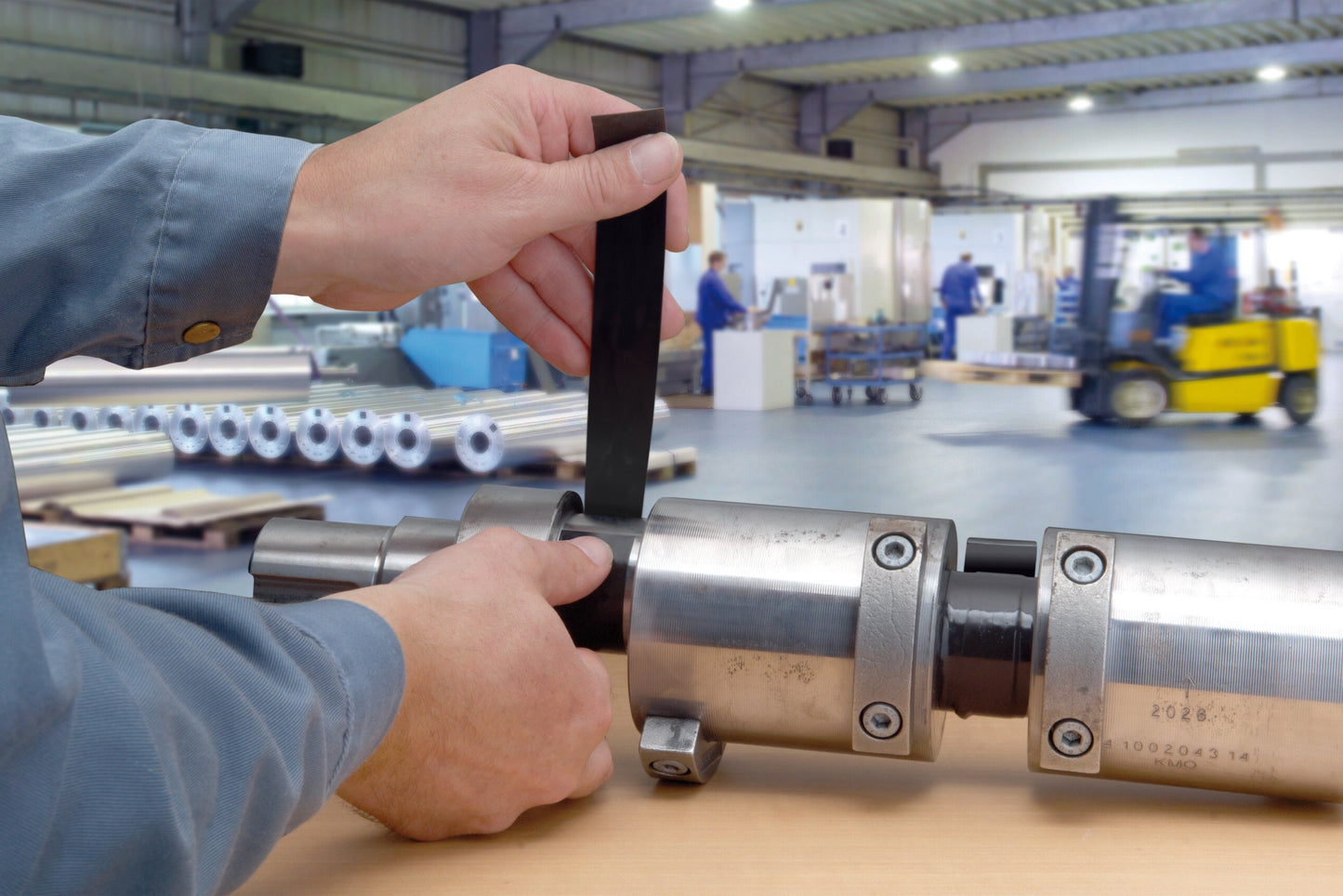 tesa® Professional 4600PRO Self-welding silicon tape for an instant hermetic seal - tesa 04600 ap 119.jpg