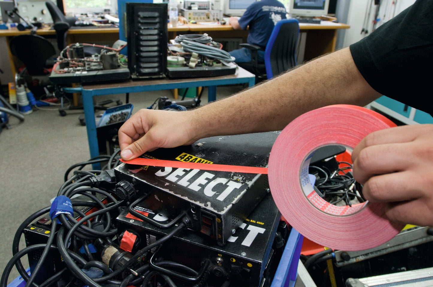 tesa® 4671 Colored gaffer tape - tesa 04651 ap 008.jpg