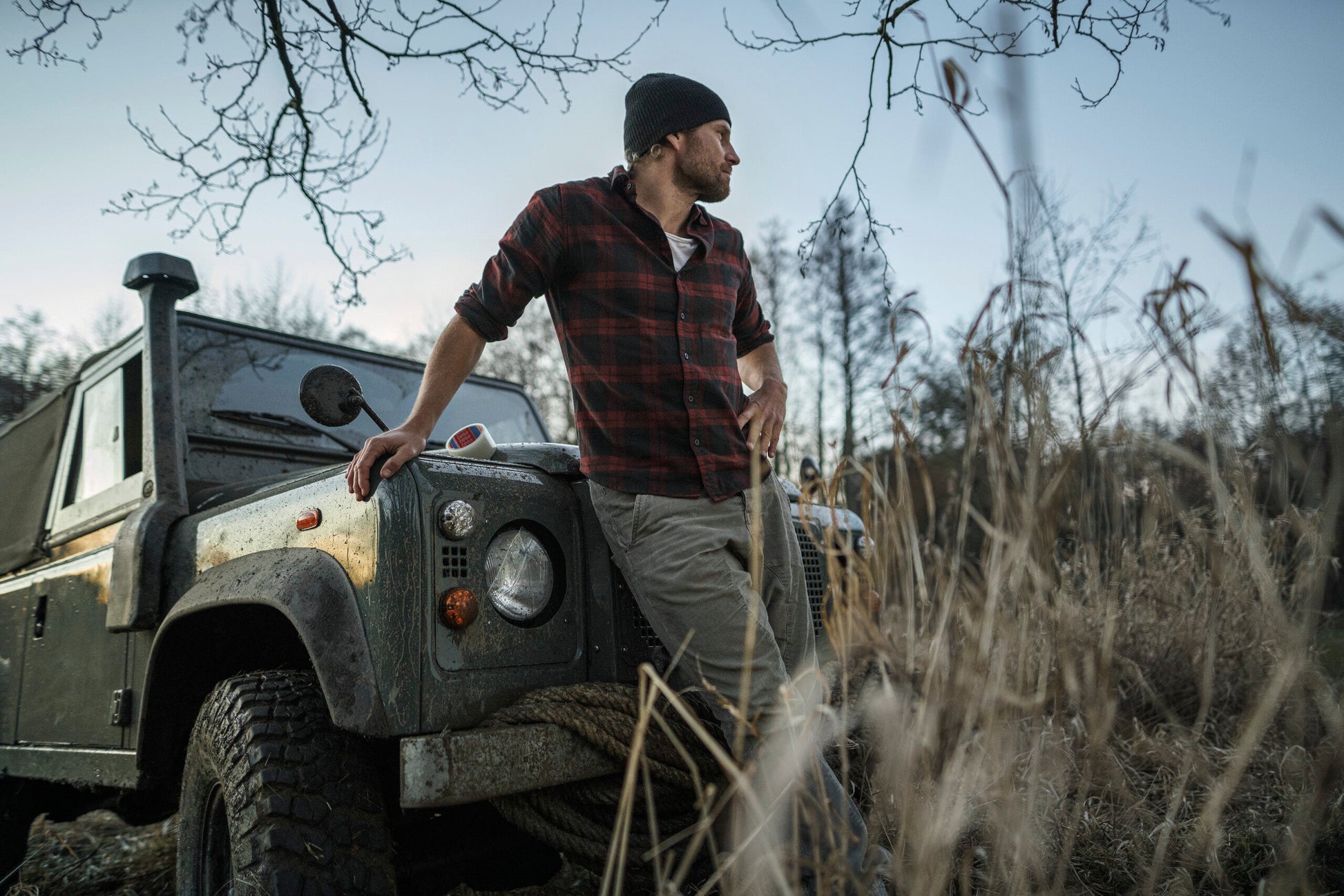 tesa® 56496DIY  - tesa ultra-power-clear-repair model mood 03.jpg