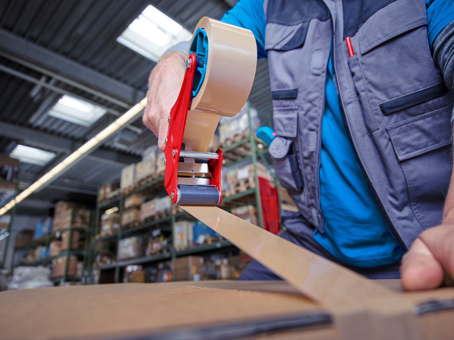 tesapack® 56402D Packaging Hand Dispenser Superior Snapshot 50 - tesapack hand dispenser premium 56402 ap 001.jpg